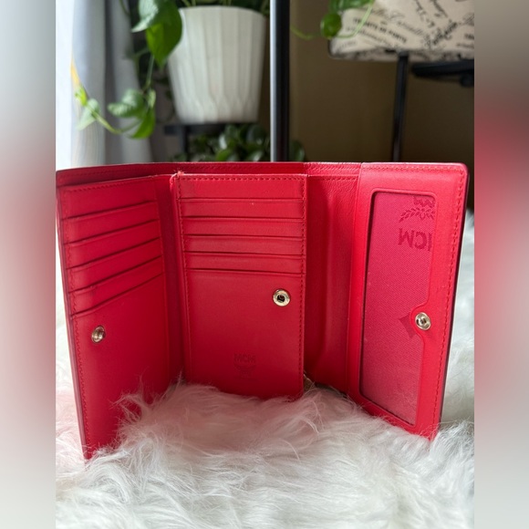 MCM Pink Leather Med Wallet - Picture 3 of 9